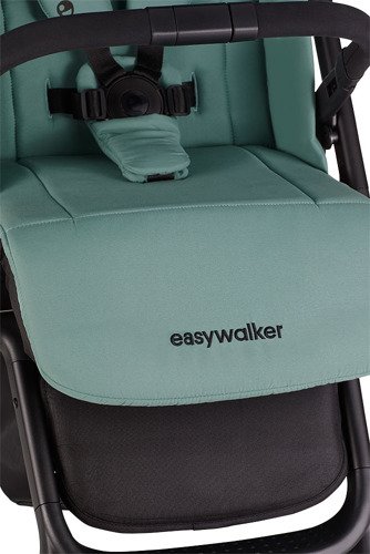 Easywalker Miley Kompaktowy wózek spacerowy ze zintegrowaną torbą transportową Coral Green